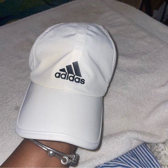 Adidas Classic White Adjustable Cap - Picture 1 of 3